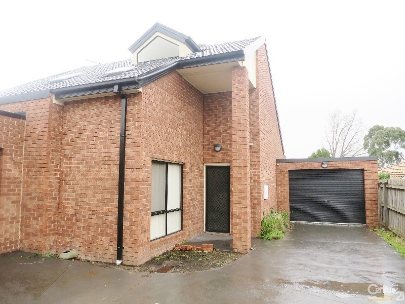 2/2027 Dandenong Road, Clayton VIC 3168