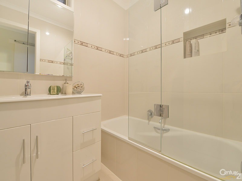 1 Enngonia Crescent, Clayton South VIC 3169