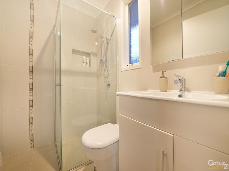 1 Enngonia Crescent, Clayton South VIC 3169