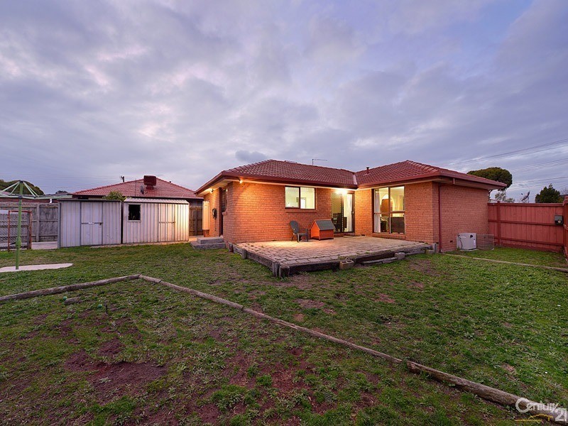 1 Enngonia Crescent, Clayton South VIC 3169