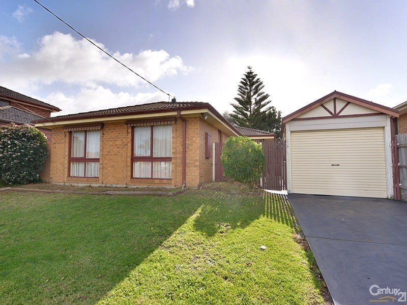 15 Sundowner Avenue, Clarinda VIC 3169