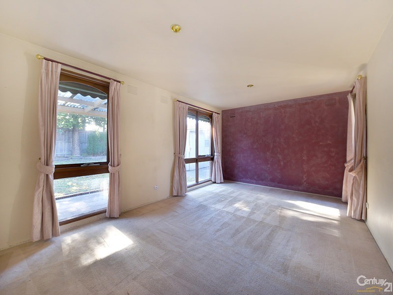 15 Sundowner Avenue, Clarinda VIC 3169