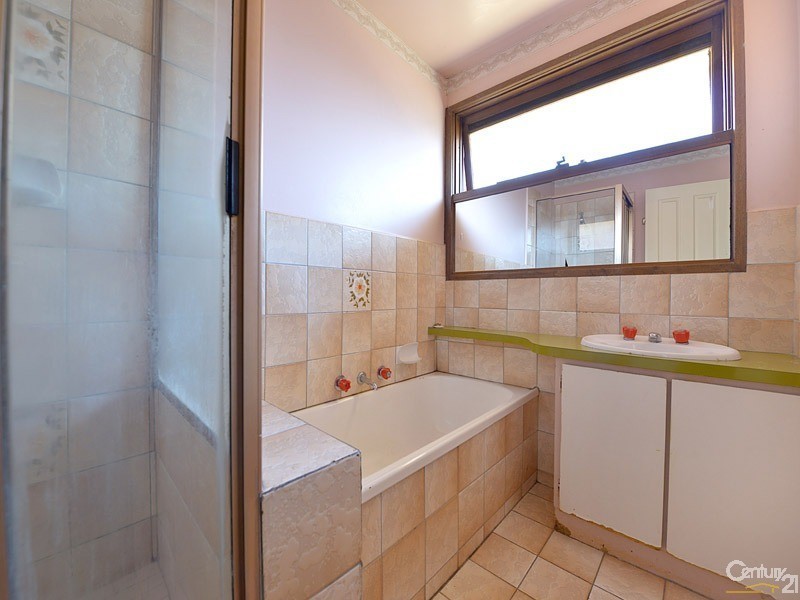 15 Sundowner Avenue, Clarinda VIC 3169