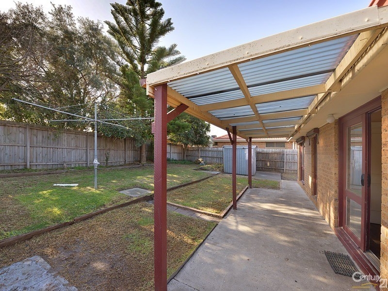 15 Sundowner Avenue, Clarinda VIC 3169