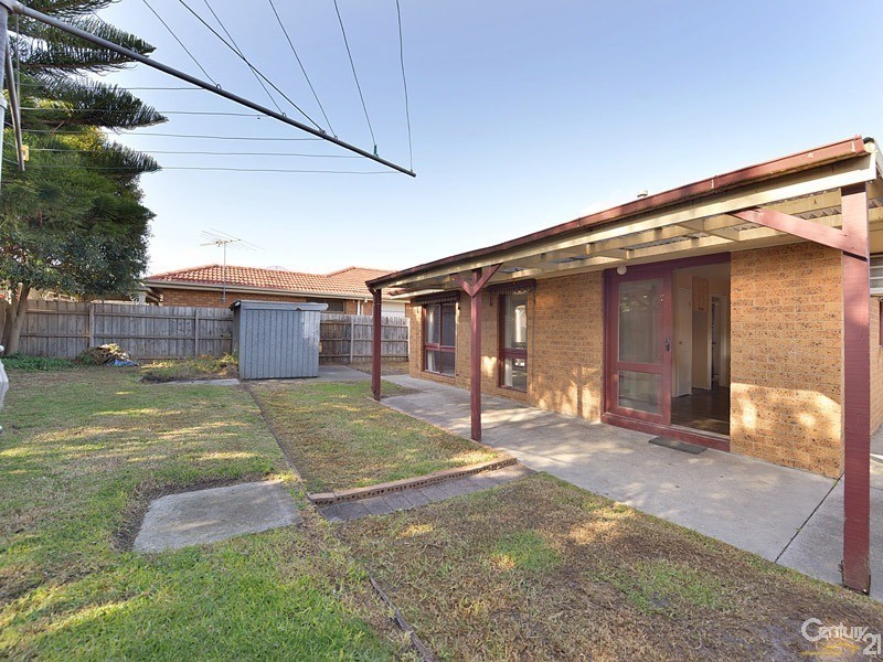 15 Sundowner Avenue, Clarinda VIC 3169