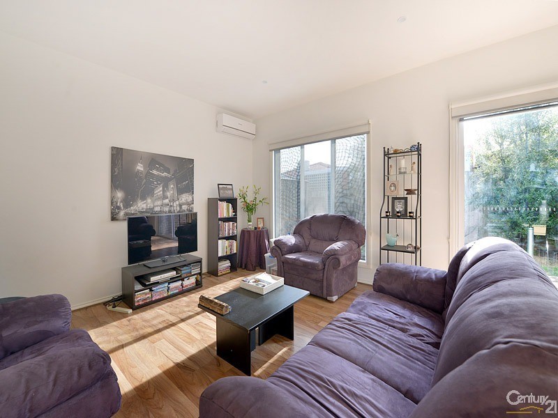 15b Barringun Crescent, Clayton South VIC 3169