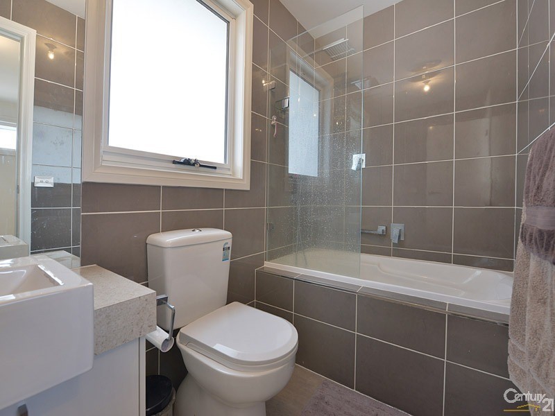 15b Barringun Crescent, Clayton South VIC 3169