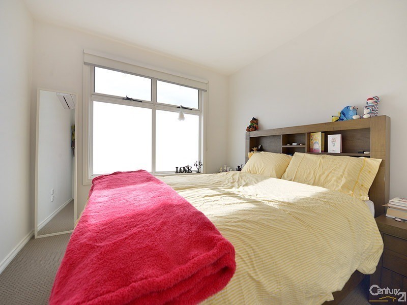 15b Barringun Crescent, Clayton South VIC 3169