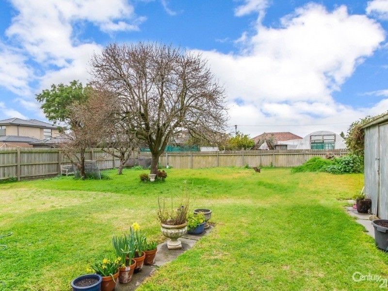 20 Burns Avenue, Clayton South VIC 3169