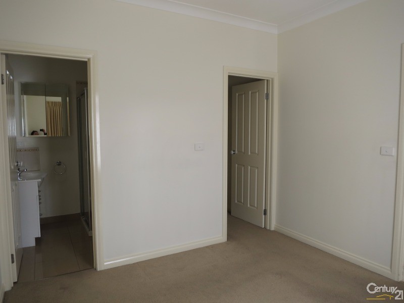 2/100 Browns Road, Clayton VIC 3168