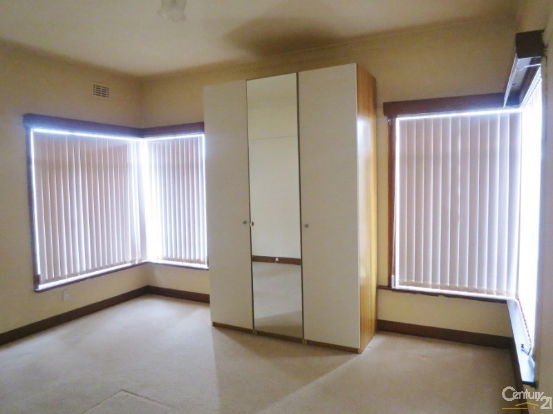 105 Kanooka Grove, Clayton VIC 3168