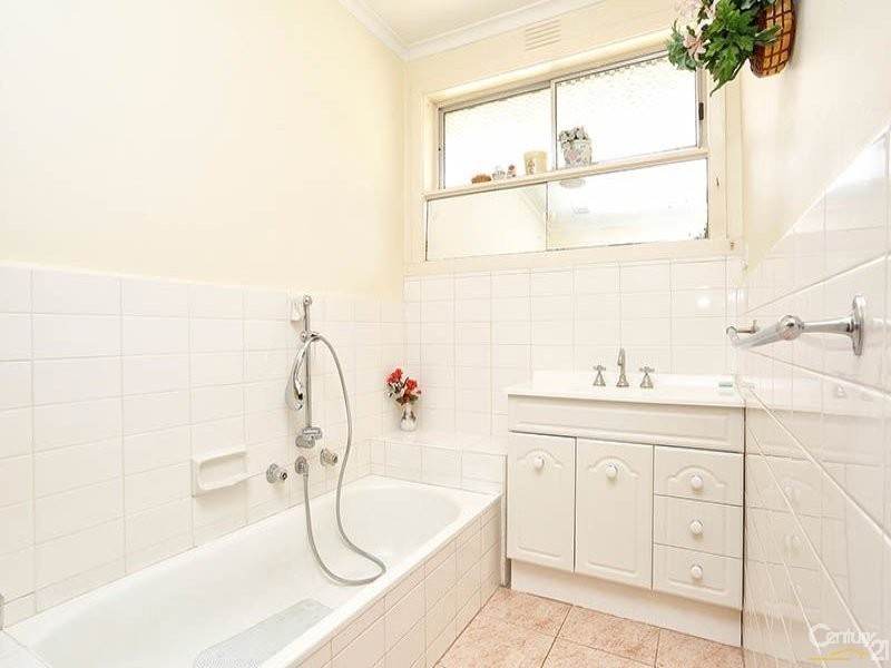 8 Lido Court, Oakleigh South VIC 3167