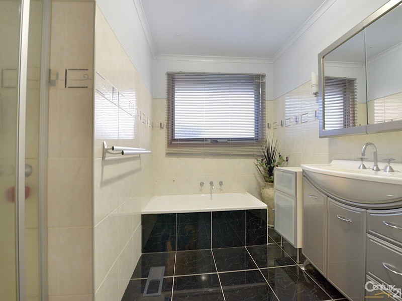 26 Bellavista Crescent, Clayton South VIC 3169