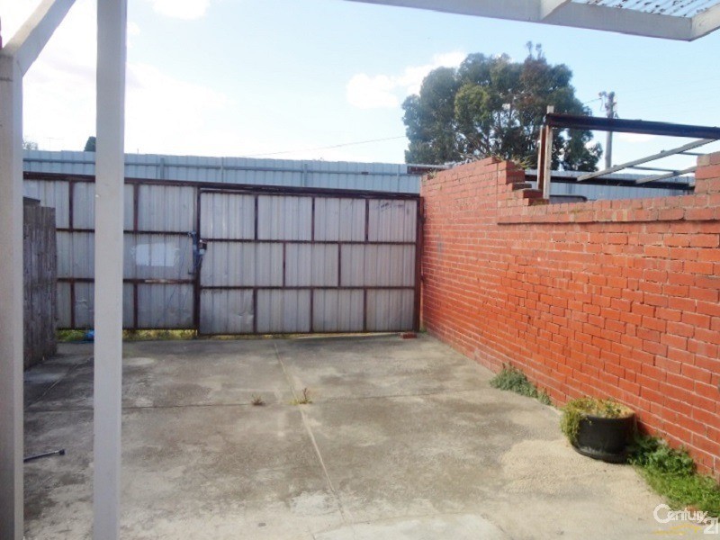 95 Atherton Road, Oakleigh VIC 3166