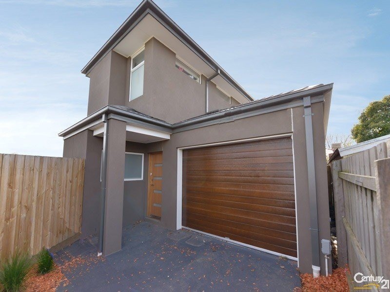 15B Barringun Crescent, Clayton South VIC 3169