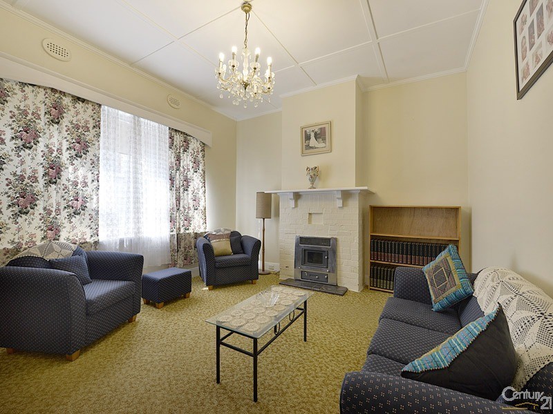 12 Poplar Grove, Carnegie VIC 3163
