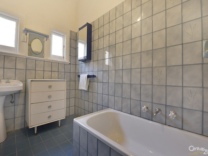 12 Poplar Grove, Carnegie VIC 3163