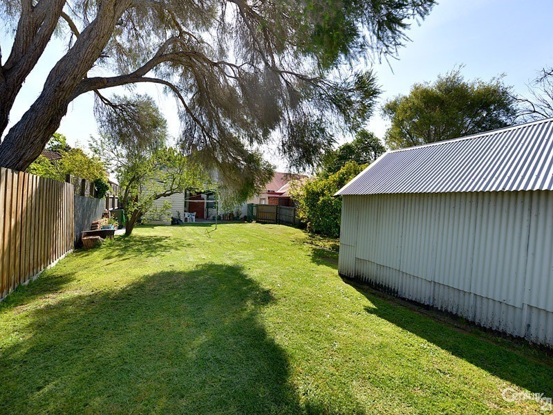 12 Poplar Grove, Carnegie VIC 3163