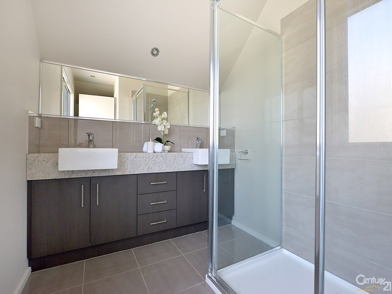 2/80 McLeod Road, Carrum VIC 3197