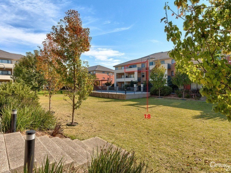 18/2 Monash Green Drive, Clayton VIC 3168