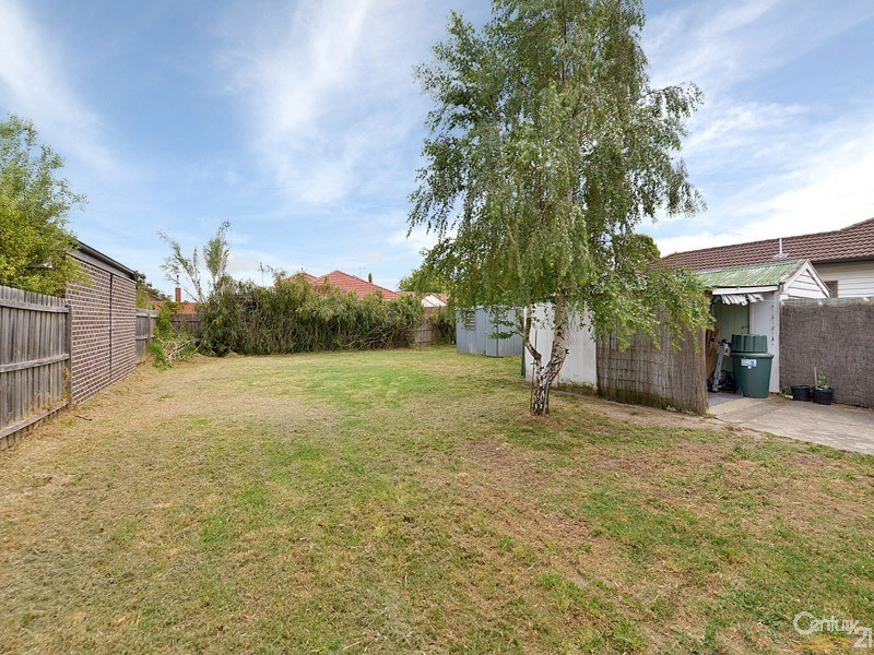 35 Stockdale Avenue, Clayton VIC 3168