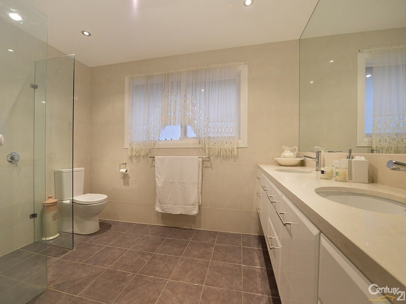 18 Avenza Street, Mentone VIC 3194