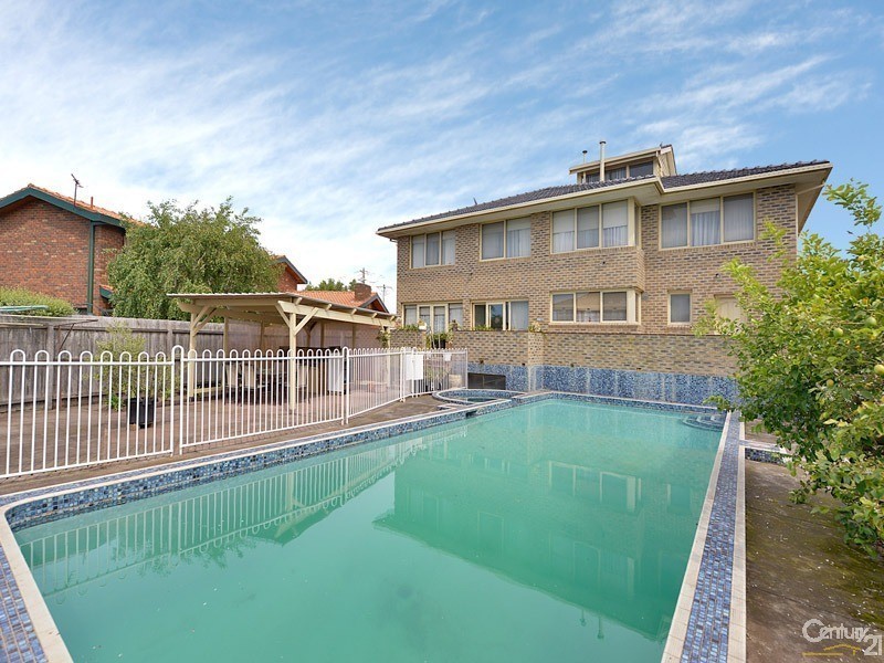 18 Avenza Street, Mentone VIC 3194