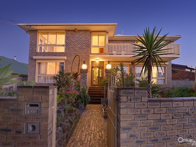 18 Avenza Street, Mentone VIC 3194