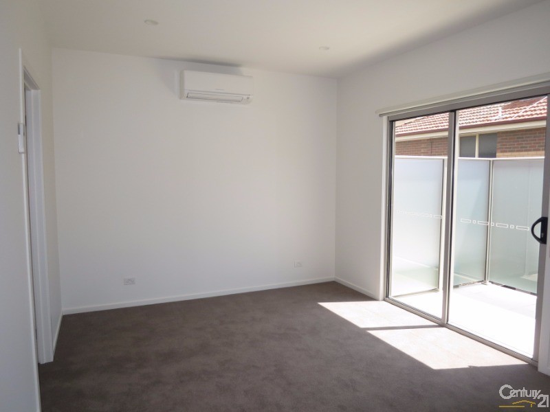 1/21 Thomas Street, Clayton VIC 3168