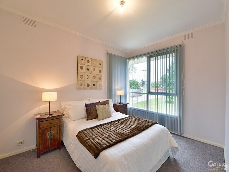 1 Mack Crescent, Clarinda VIC 3169