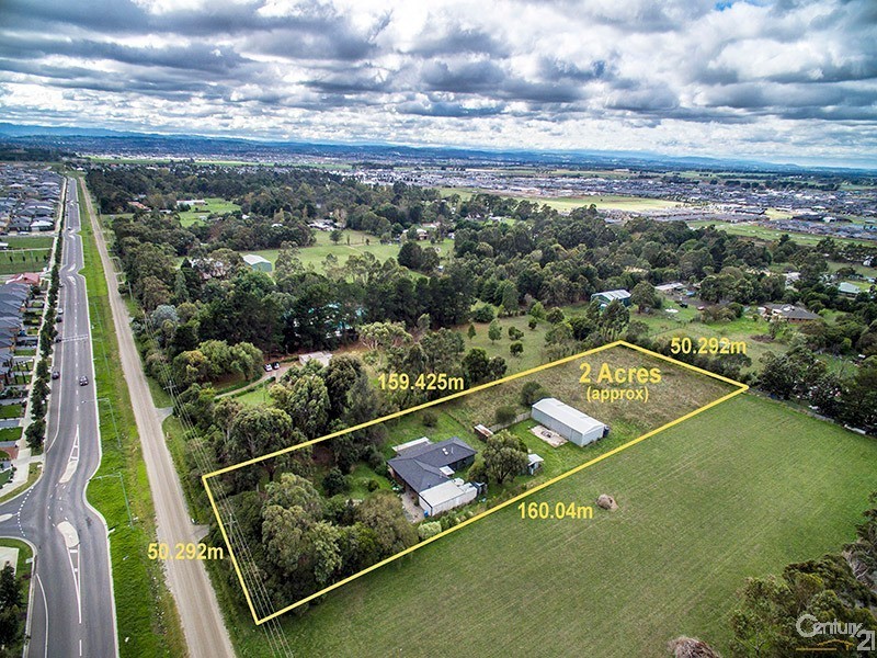 8 Mayfield Road, Cranbourne East VIC 3977