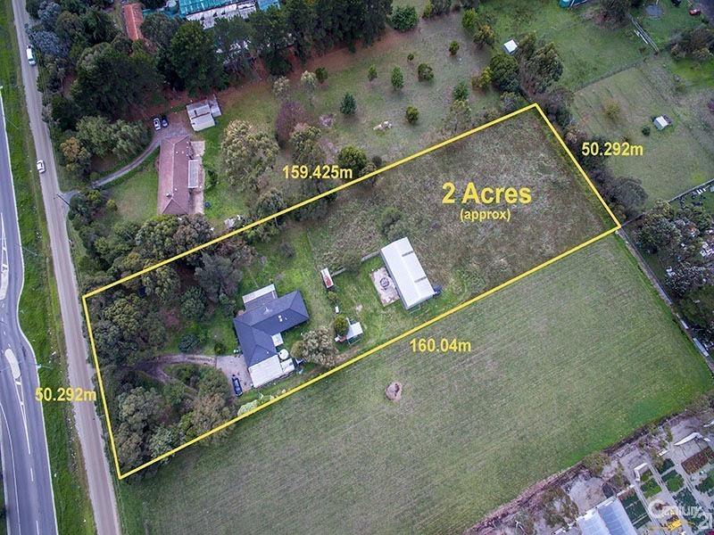 8 Mayfield Road, Cranbourne East VIC 3977