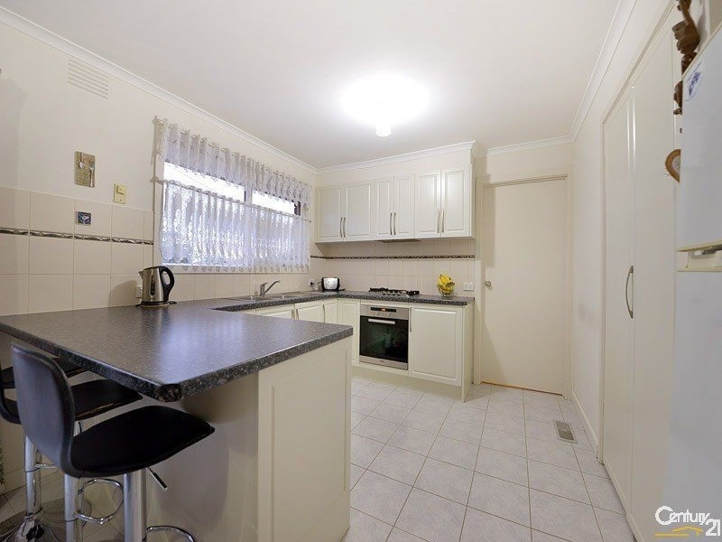 1 Enngonia Crescent, Clayton South VIC 3169