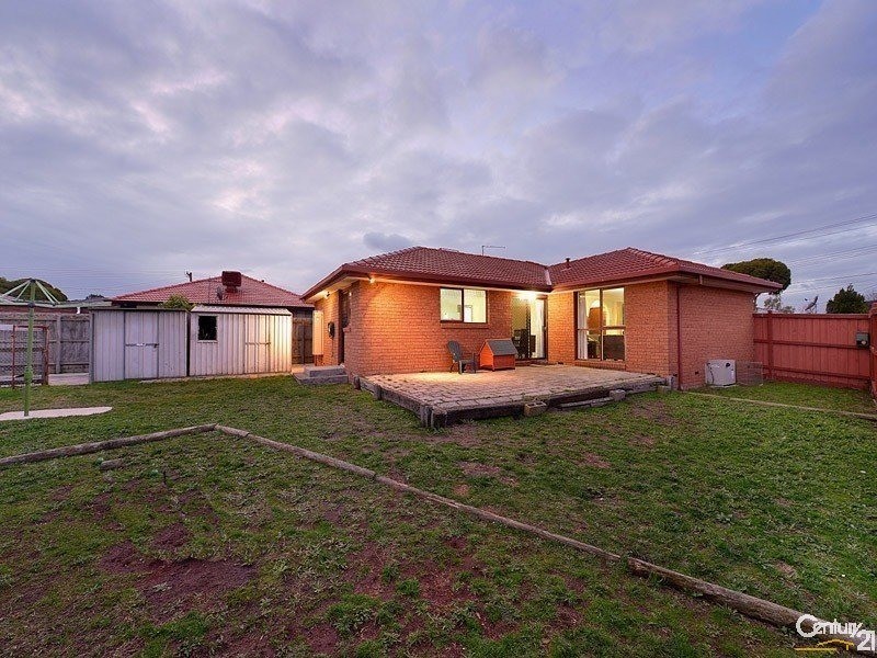 1 Enngonia Crescent, Clayton South VIC 3169