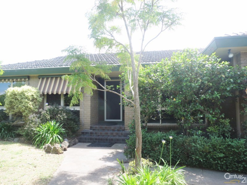 17 Washington Drive, Oakleigh South VIC 3167