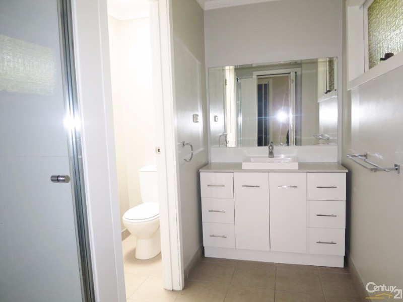 17 Washington Drive, Oakleigh South VIC 3167