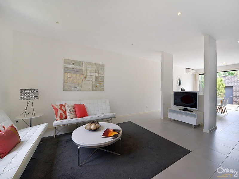 7 Evergreen Boulevard, Clayton South VIC 3169