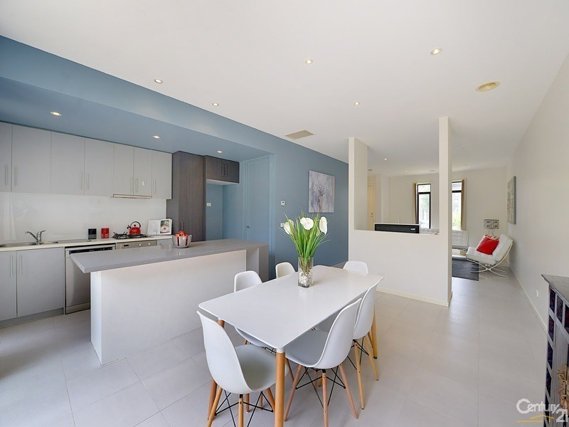 7 Evergreen Boulevard, Clayton South VIC 3169