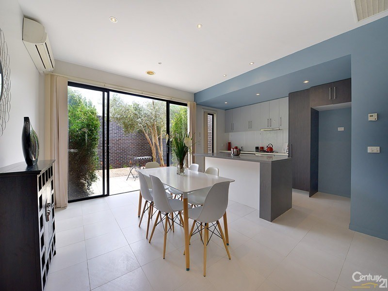 7 Evergreen Boulevard, Clayton South VIC 3169