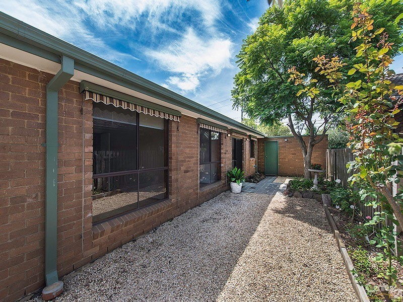 12 Bernard Street, Cheltenham VIC 3192
