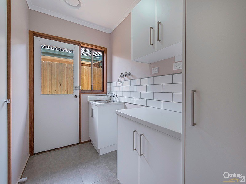 12 Bernard Street, Cheltenham VIC 3192