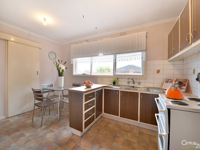 1 Mack Crescent, Clarinda VIC 3169