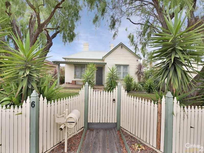 6  Fairbank Road, Clayton South VIC 3169