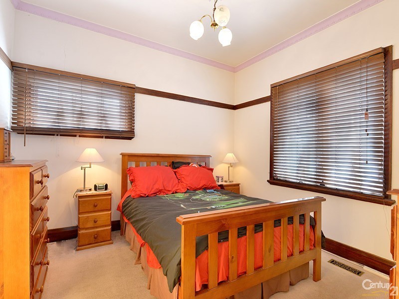 6  Fairbank Road, Clayton South VIC 3169