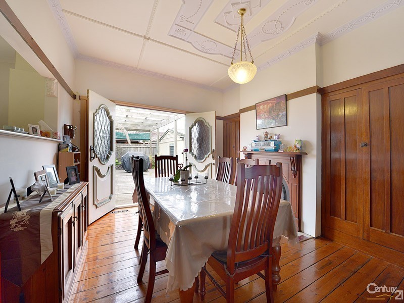 6  Fairbank Road, Clayton South VIC 3169