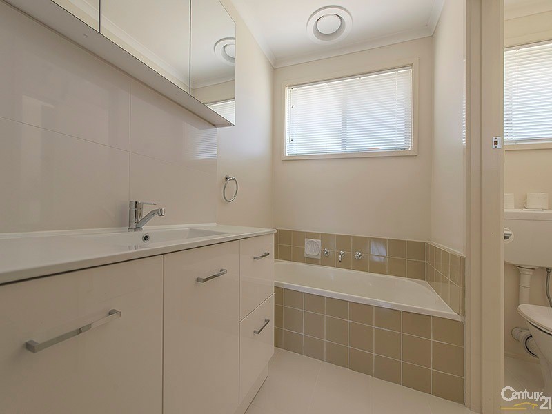 9 Enngonia Crescent, Clayton South VIC 3169