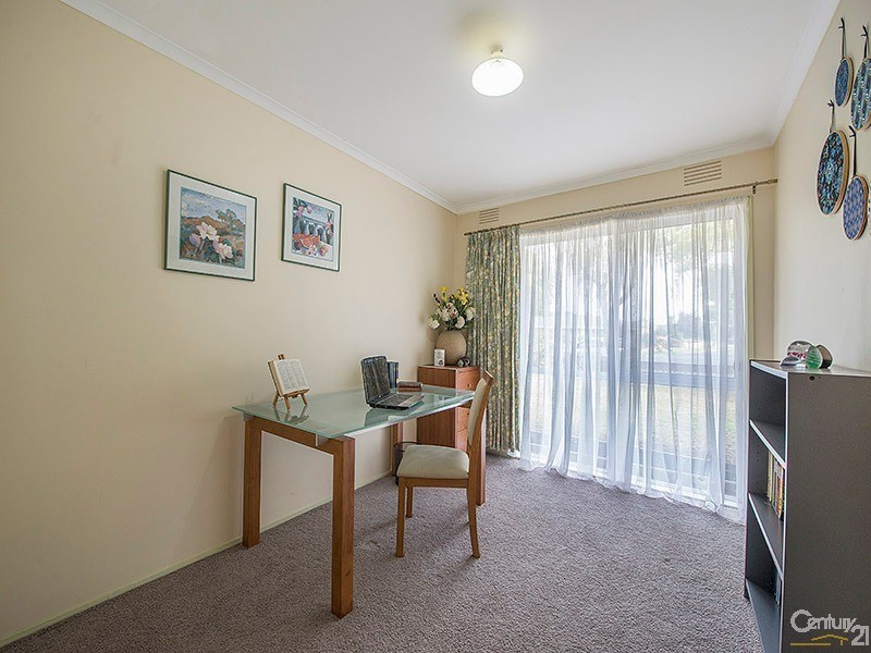 43 Ester Crescent, Clayton South VIC 3169
