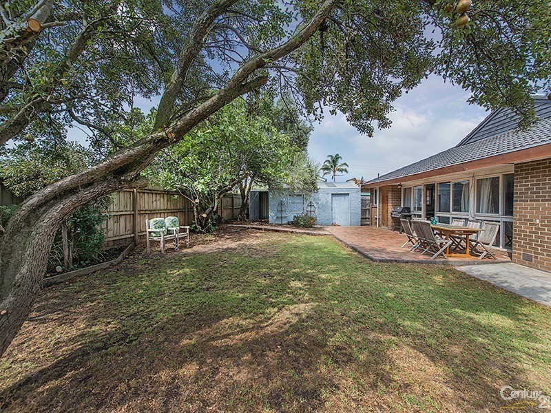 43 Ester Crescent, Clayton South VIC 3169