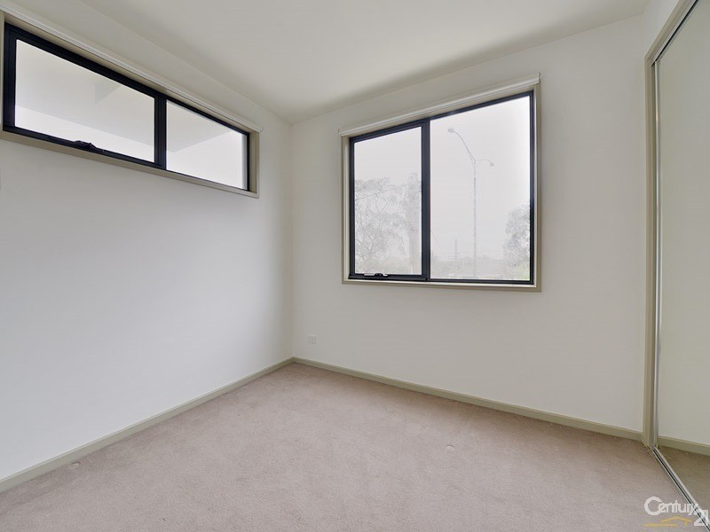 8/76 East Boundary Road, Bentleigh East VIC 3165