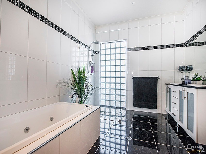 11 Elder Street, Clarinda VIC 3169